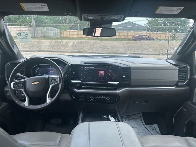 Used 2025 Chevrolet Silverado 3500 LTZ w/ LTZ Plus Package AWD/4WD image 14