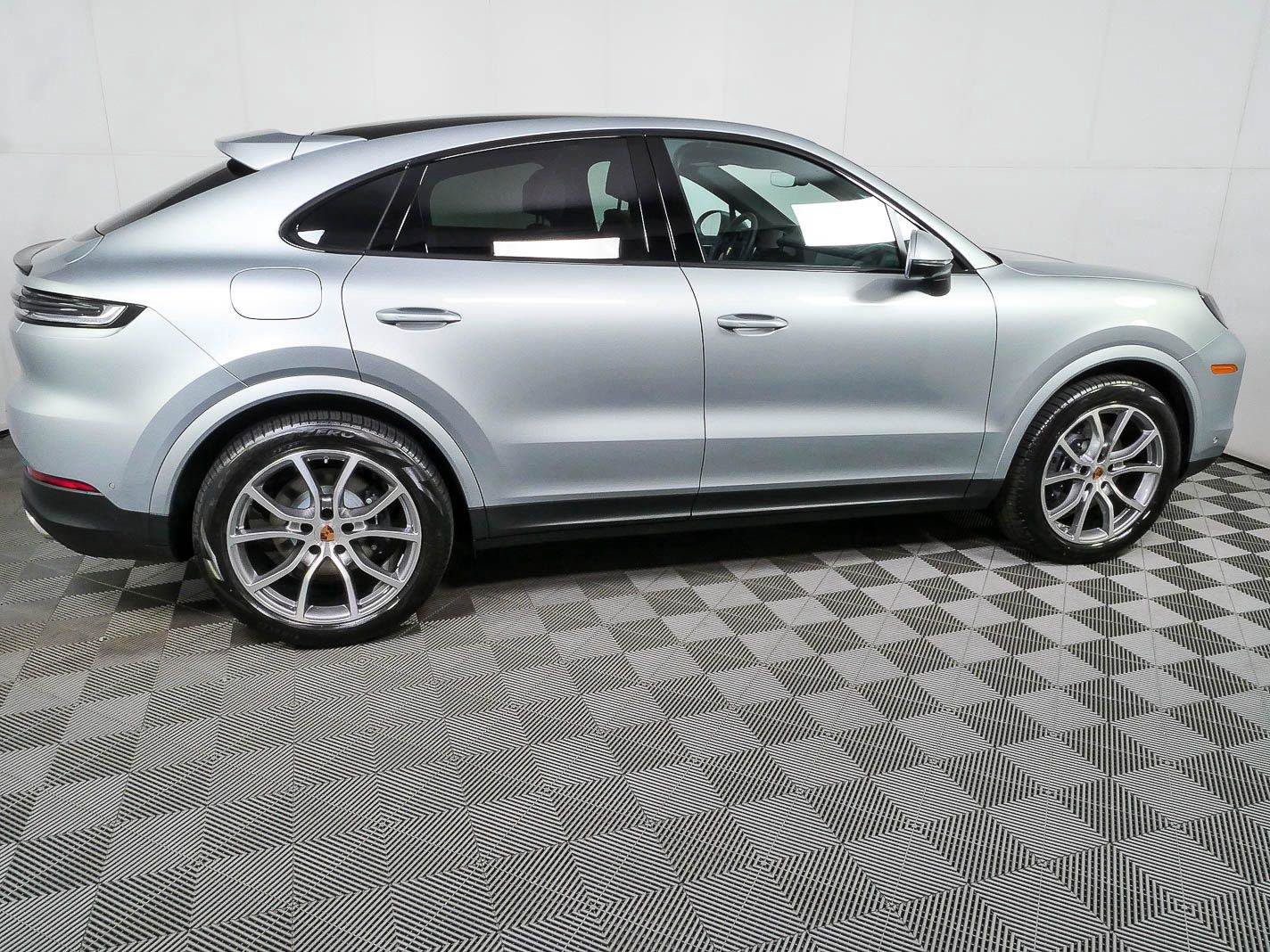 Used 2026 Porsche Cayenne Coupe AWD/4WD image 30