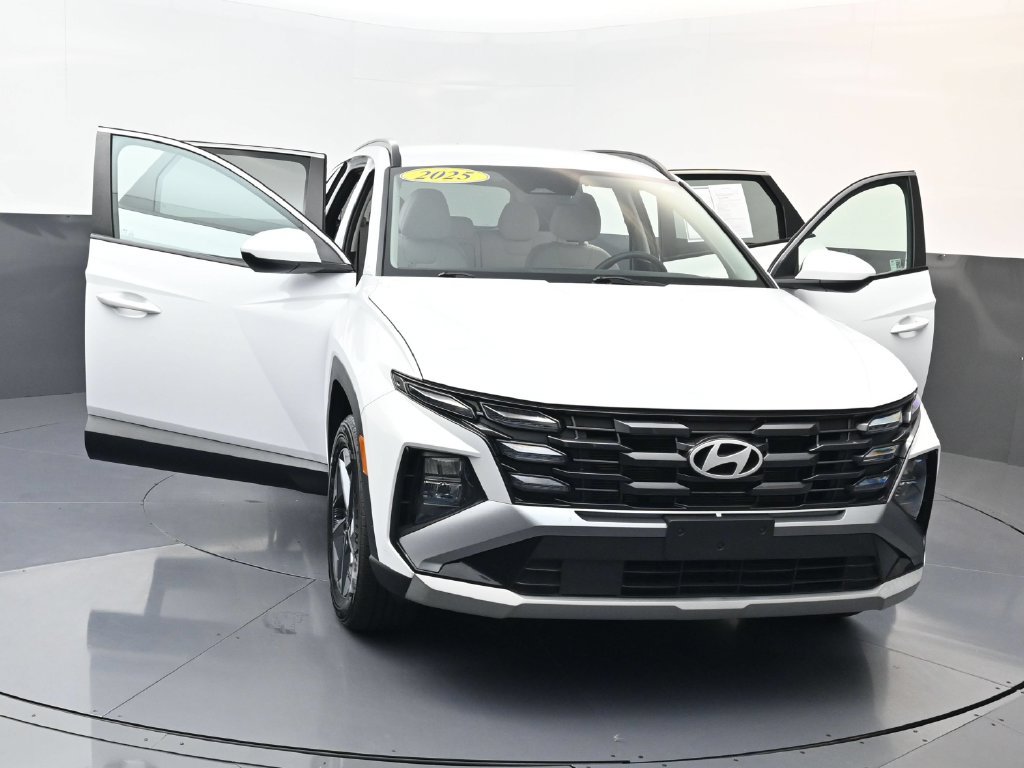 Certified 2025 Hyundai Tucson SEL AWD/4WD image 31