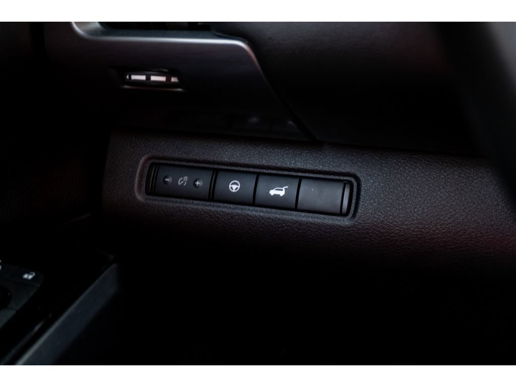 Used 2023 Nissan Pathfinder SL FWD image 27