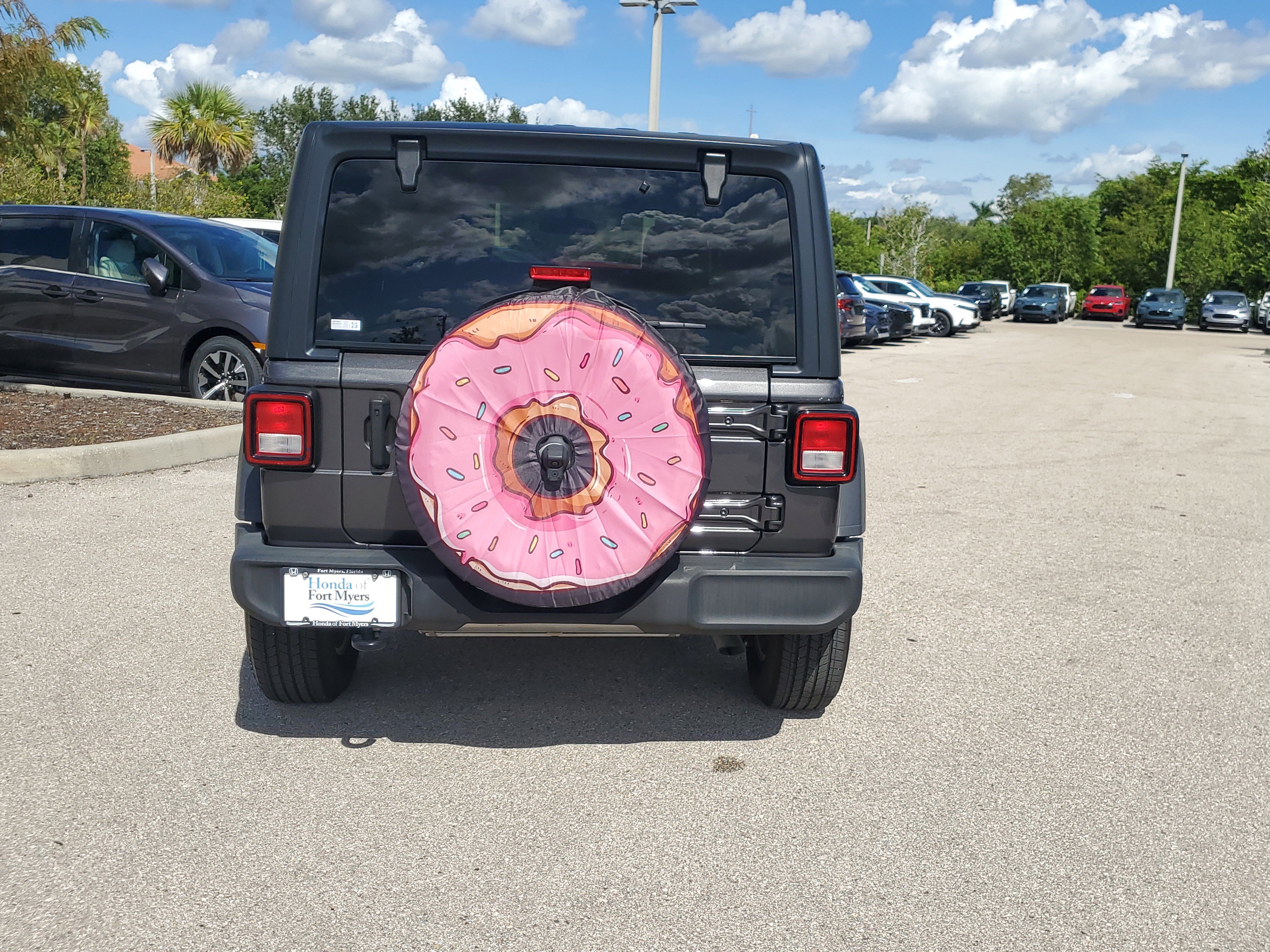 Used 2022 Jeep Wrangler Sport S image 5