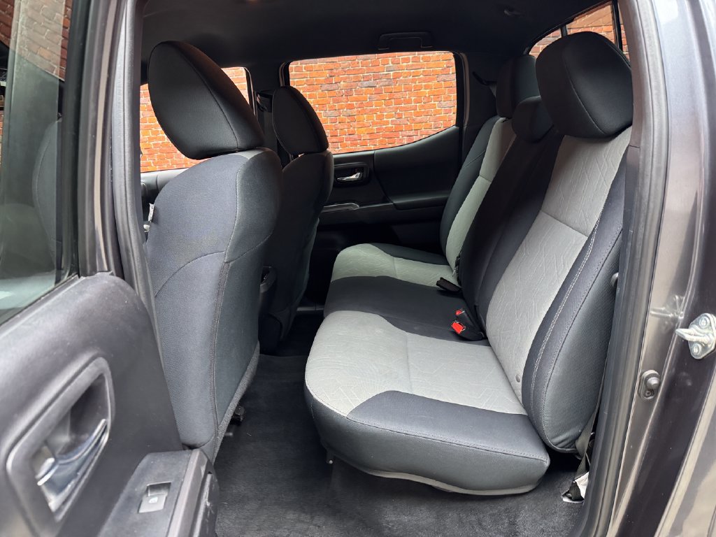 Used 2021 Toyota Tacoma TRD Off-Road AWD/4WD image 25