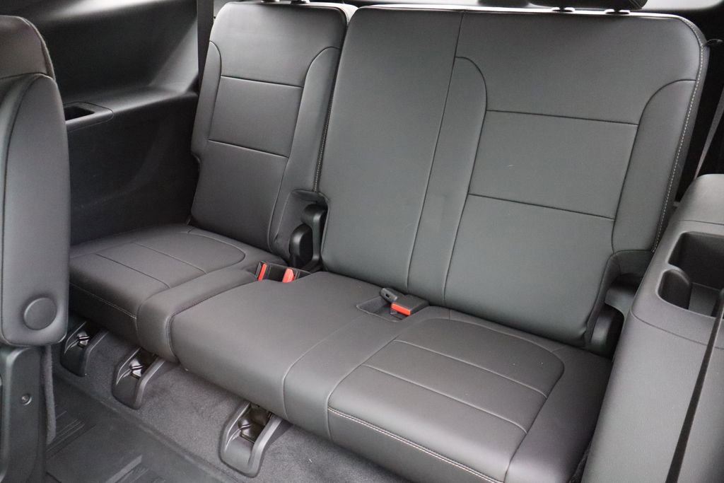 Used 2023 Chevrolet Traverse LT image 44