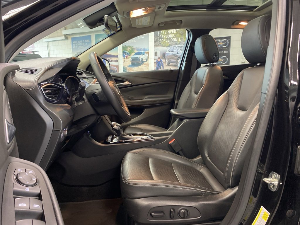 Used 2021 Buick Encore GX Essence w/ Experience Buick Package image 12