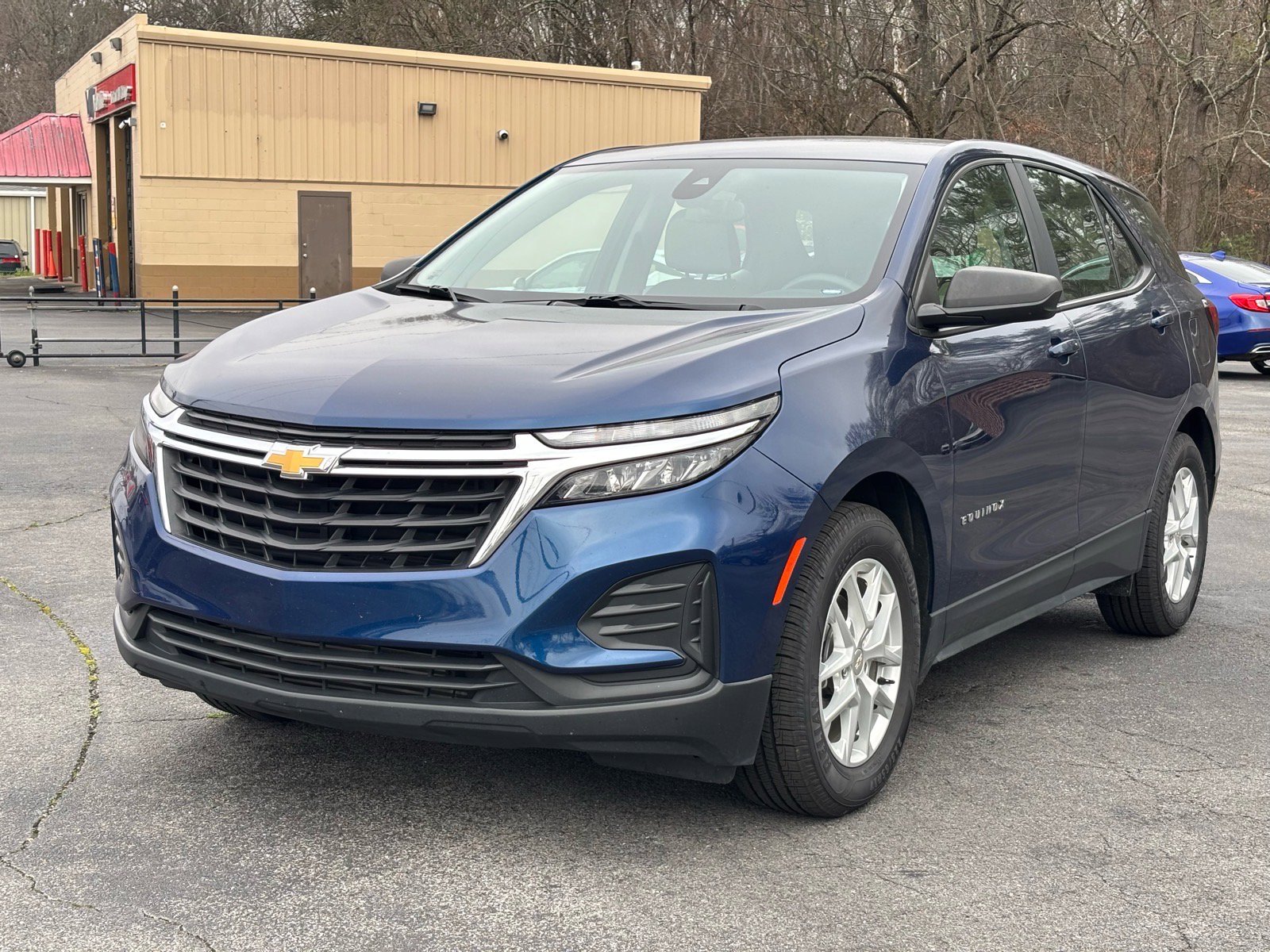 Used 2022 Chevrolet Equinox LS image 1