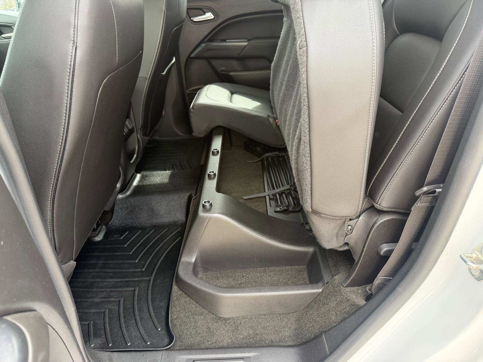 Used 2018 GMC Canyon SLT w/ Driver Alert Package image 16