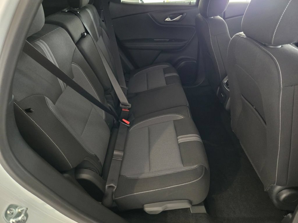 New 2026 Chevrolet Blazer LT w/ Midnight/Sport Edition FWD image 10