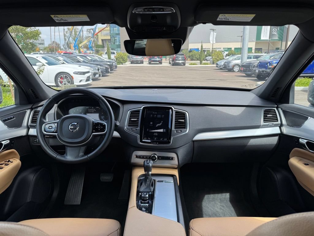 Used 2018 Volvo XC90 T6 Momentum w/ Convenience Package AWD/4WD image 11