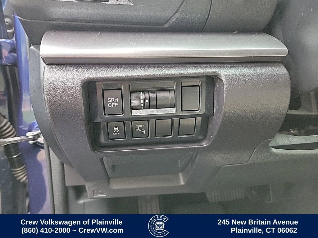 Used 2017 Subaru Impreza 2.0i Limited image 39