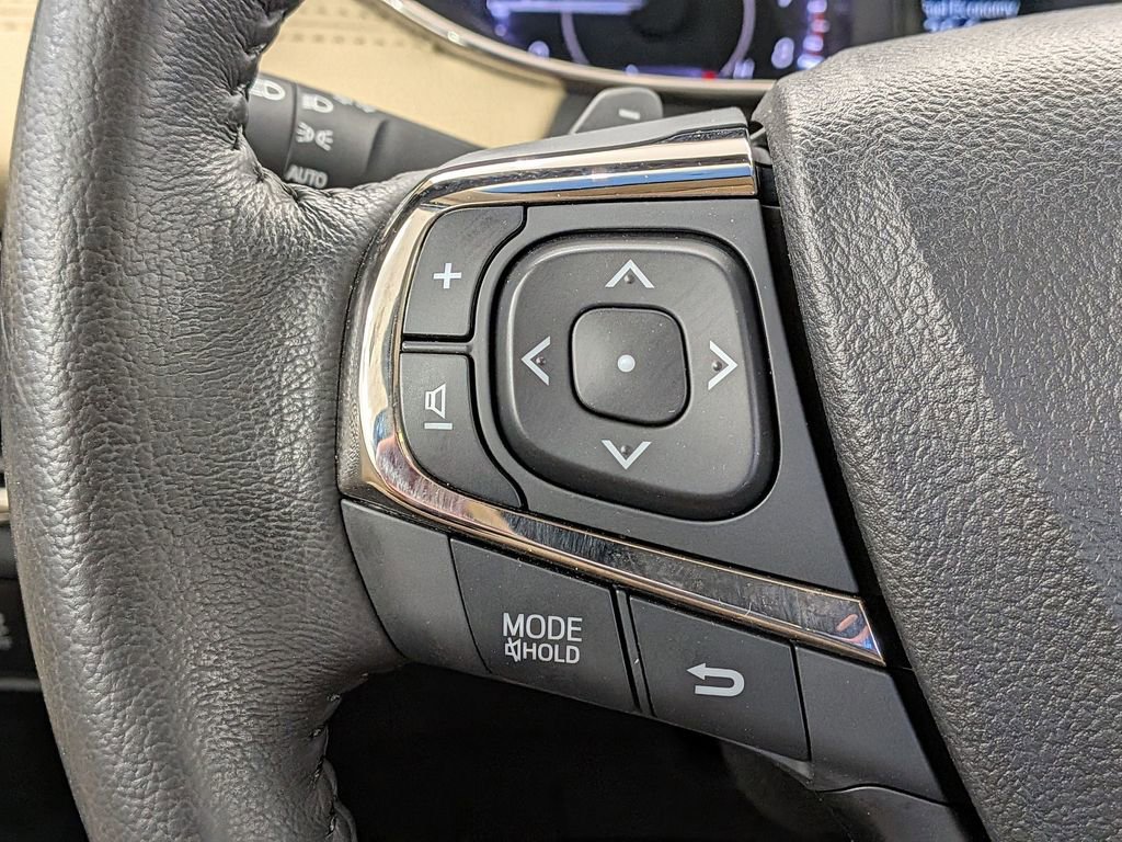 Used 2017 Toyota Avalon XLE Premium w/ All Weather Liner Package image 18