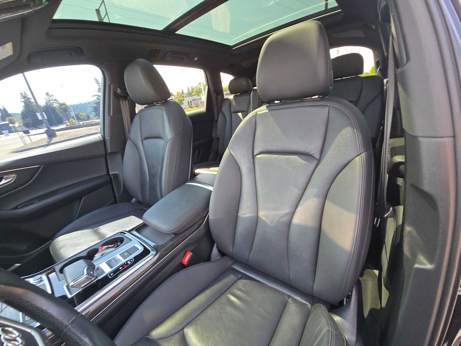 Used 2023 Audi Q7 2.0T Premium Plus w/ Premium Plus Package AWD/4WD image 22