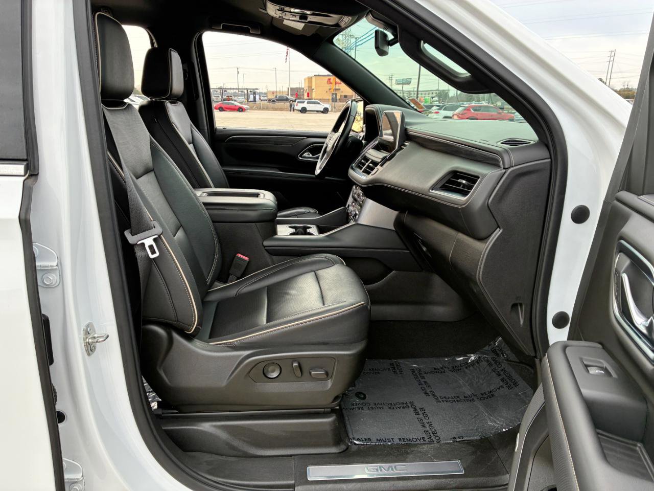 Used 2021 GMC Yukon XL SLT image 15