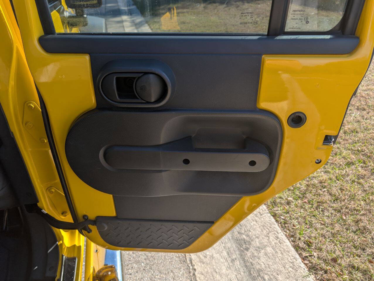 Used 2009 Jeep Wrangler Unlimited X image 13