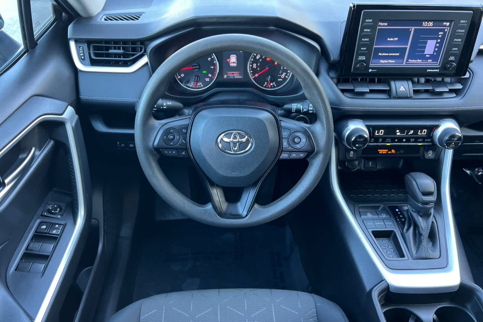 Used 2021 Toyota RAV4 XLE FWD image 15