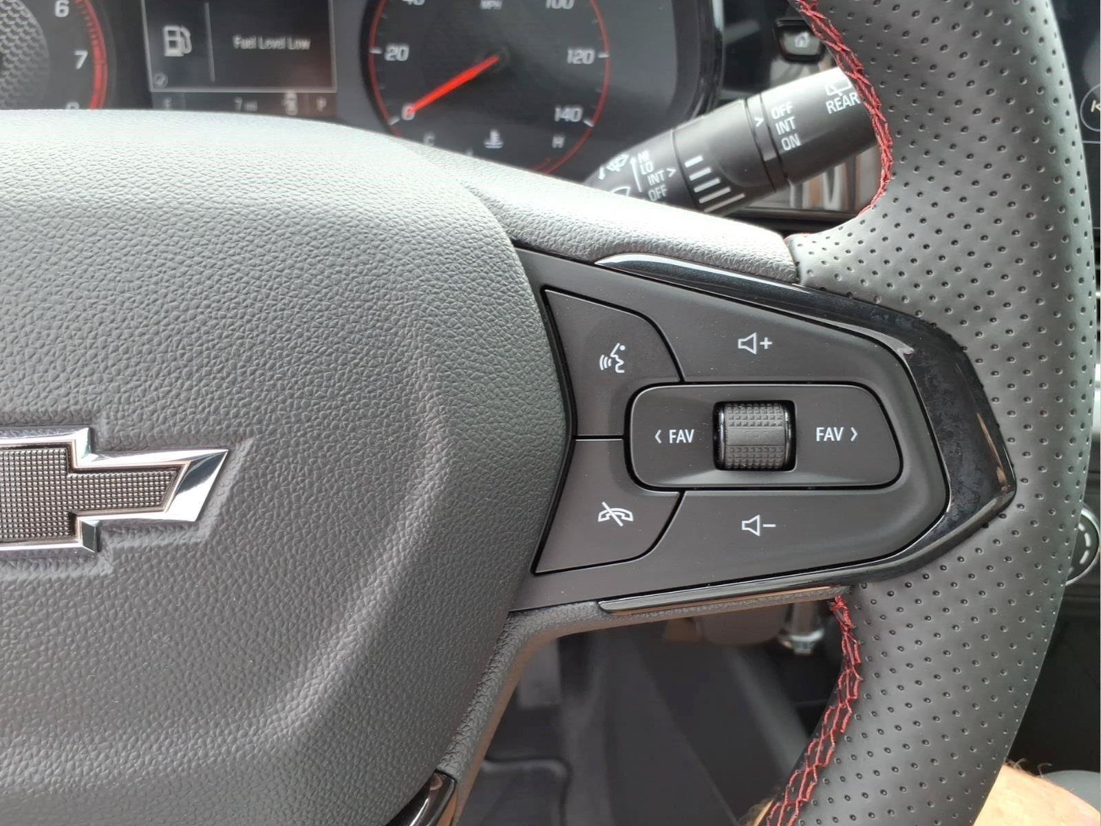 New 2026 Chevrolet Trax RS w/ Sunroof Package FWD image 20