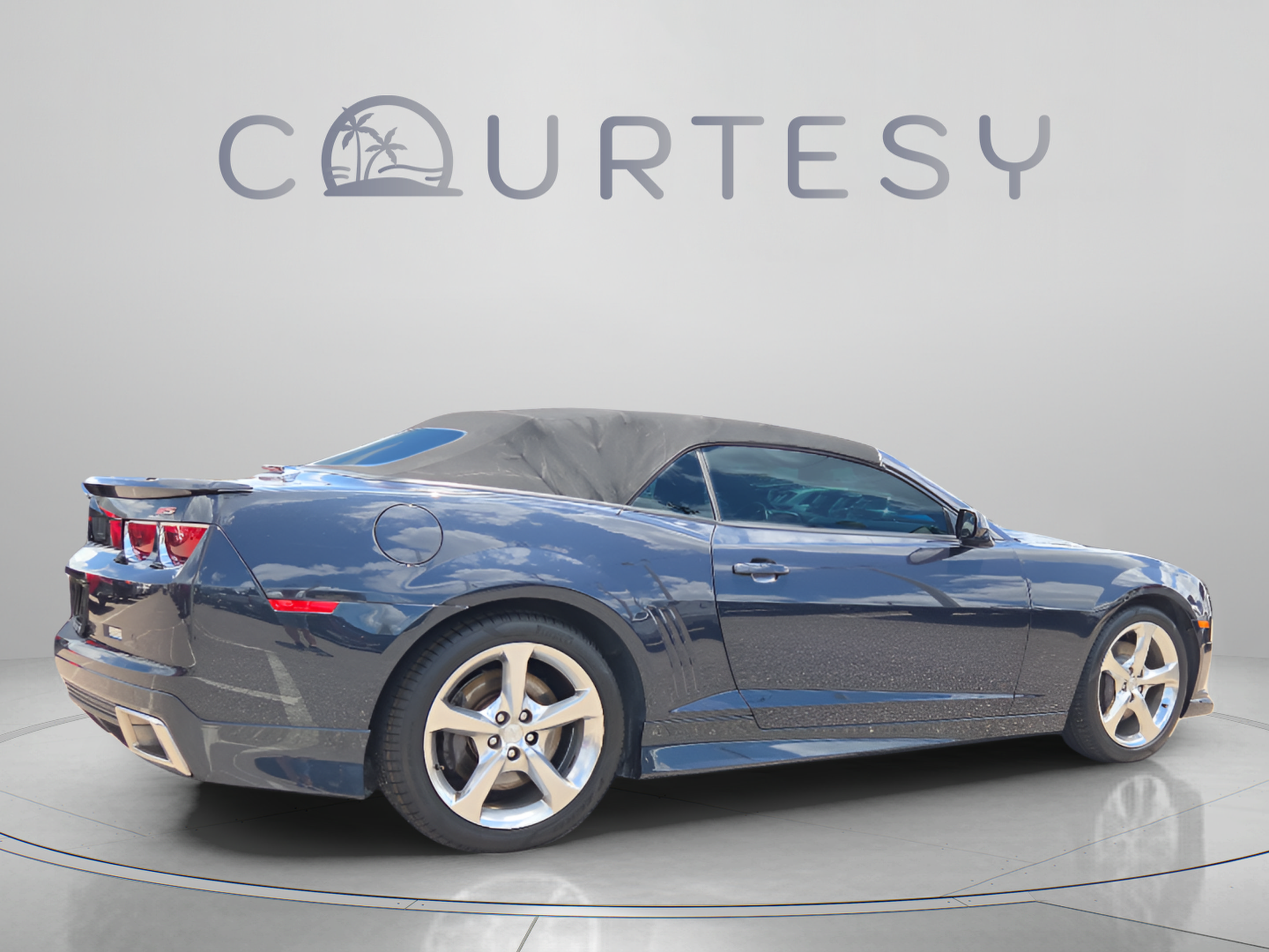 Used 2013 Chevrolet Camaro SS RWD image 5