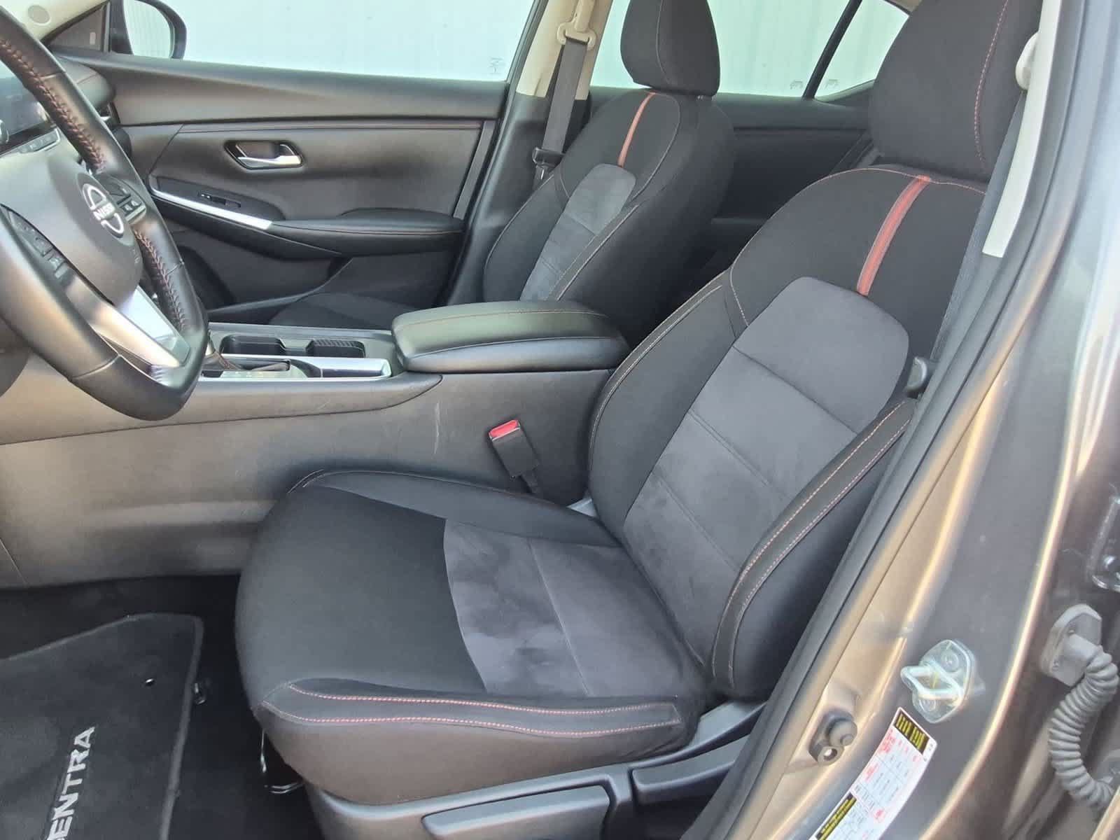 Used 2025 Nissan Sentra SR FWD image 18