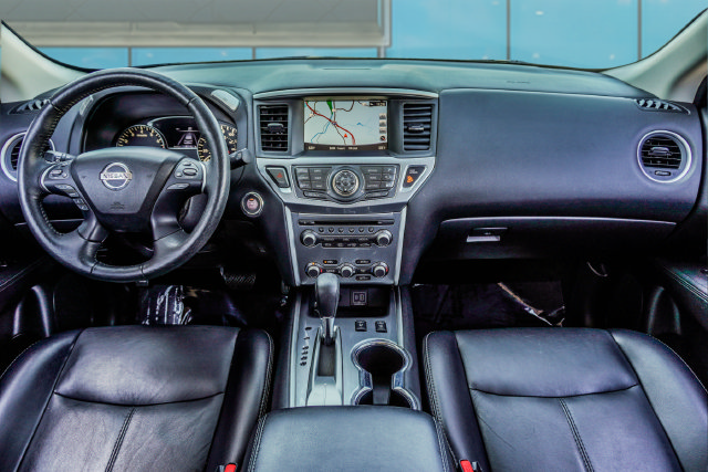 Used 2019 Nissan Pathfinder SL FWD image 28