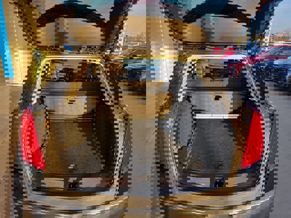 Used 2018 Cadillac XT5 Luxury w/ Driver Awareness Package image 12