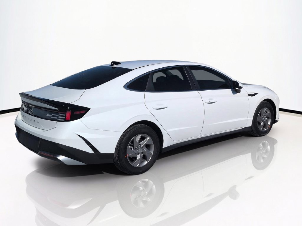 New 2027 Hyundai Sonata SE FWD image 6
