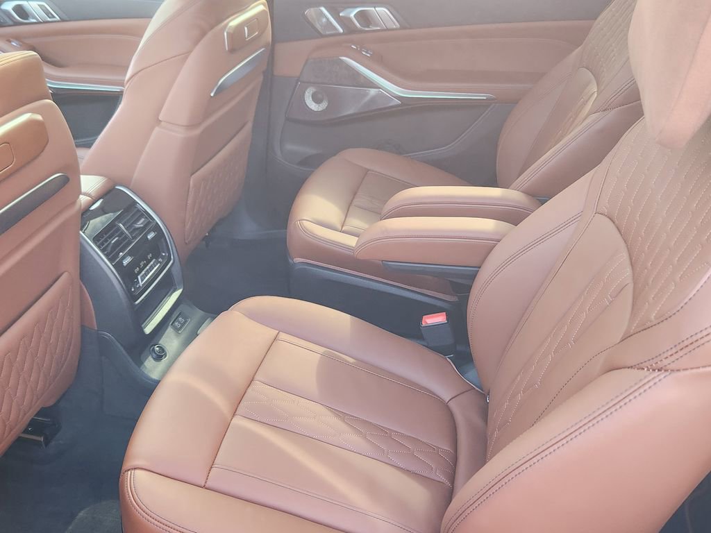 Certified 2025 BMW X7 M60i AWD/4WD image 21