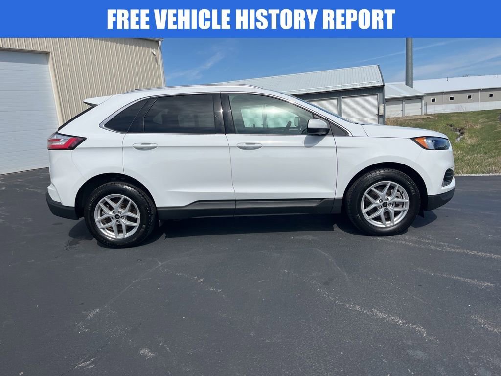 Used 2024 Ford Edge SEL w/ Convenience Package image 3