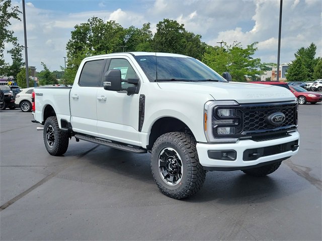 New 2025 Ford F250 XLT w/ Black Appearance Package image 2