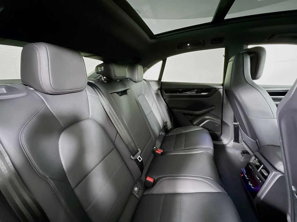 New 2026 Porsche Macan 4 Electric AWD/4WD image 29