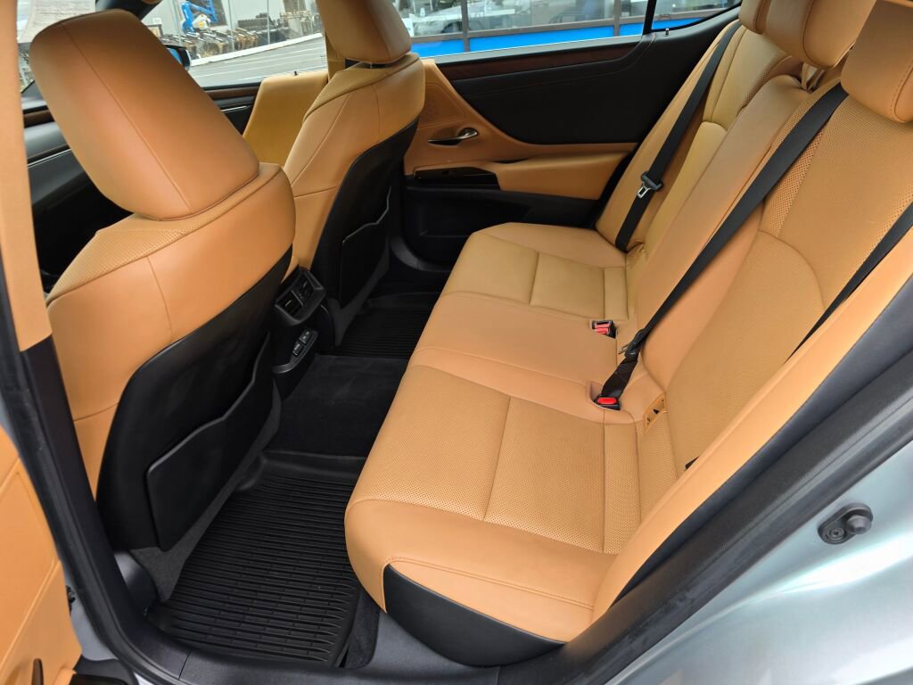 Used 2022 Lexus ES 250 w/ Premium Package image 14