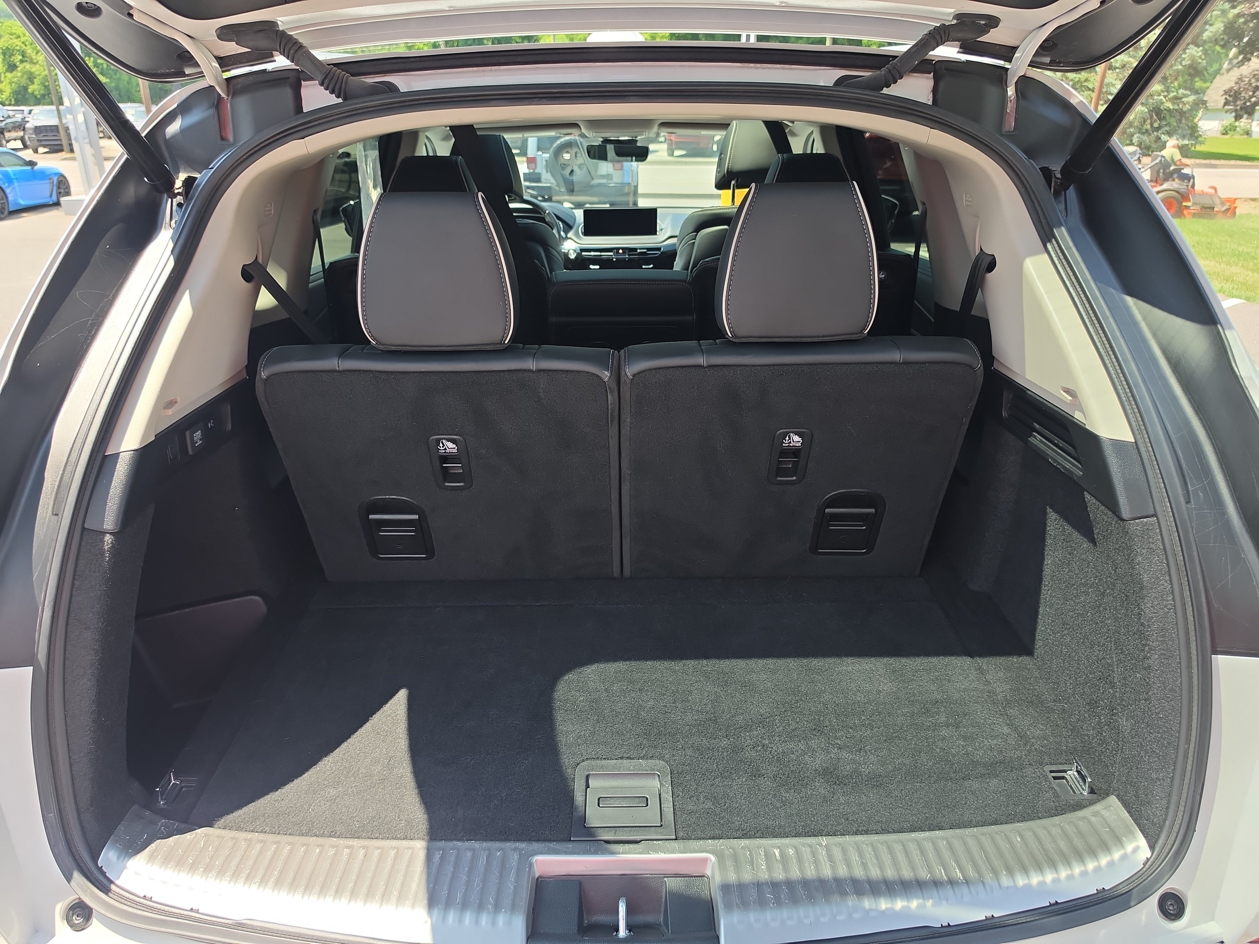 Used 2022 Acura MDX w/ Advance Package AWD/4WD image 5