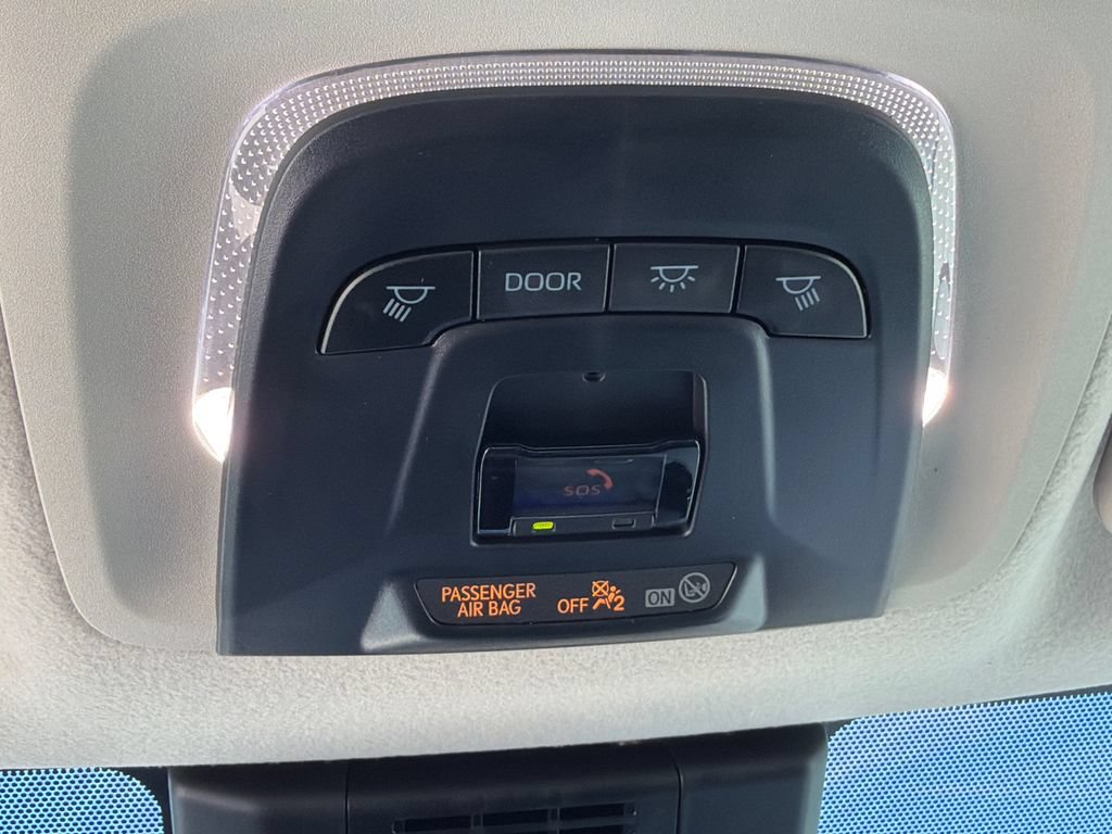 Used 2025 Toyota Corolla LE FWD image 33