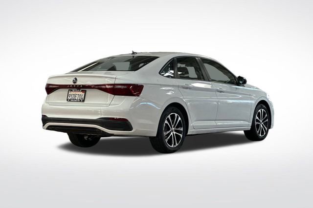 Certified 2025 Volkswagen Jetta Sport image 5