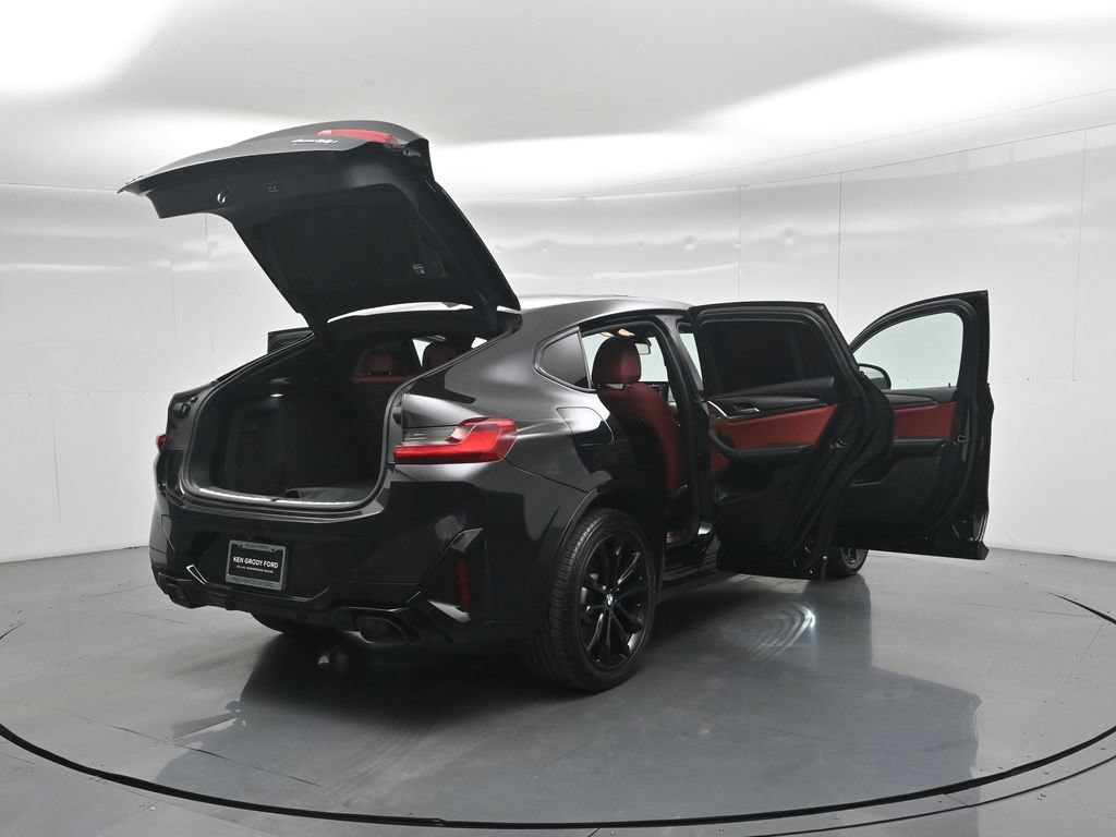 Used 2024 BMW X4 xDrive30i w/ M Sport Package AWD/4WD image 5