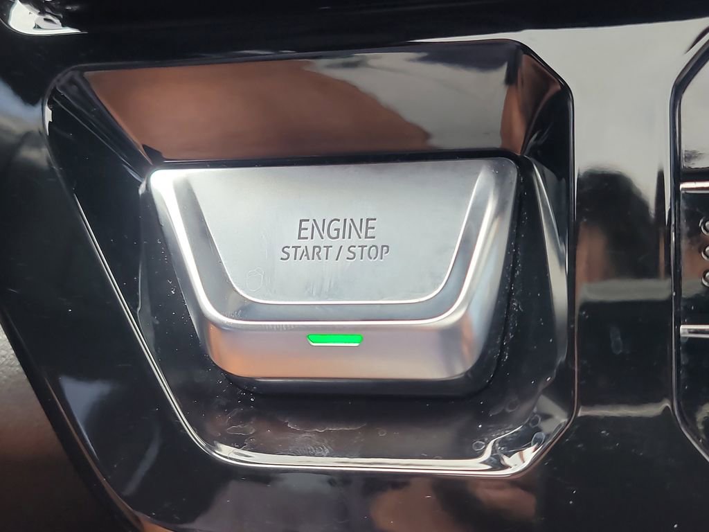 Used 2022 GMC Sierra 1500 AT4X image 26