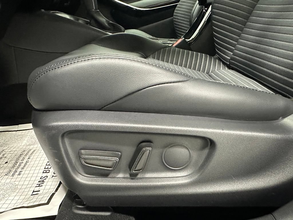 Used 2026 Toyota Corolla XSE FWD image 12