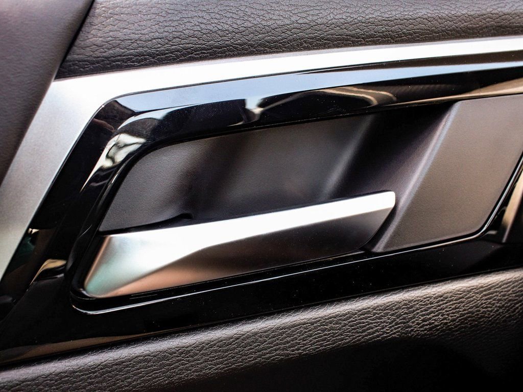 New 2025 Mitsubishi Outlander SE image 9