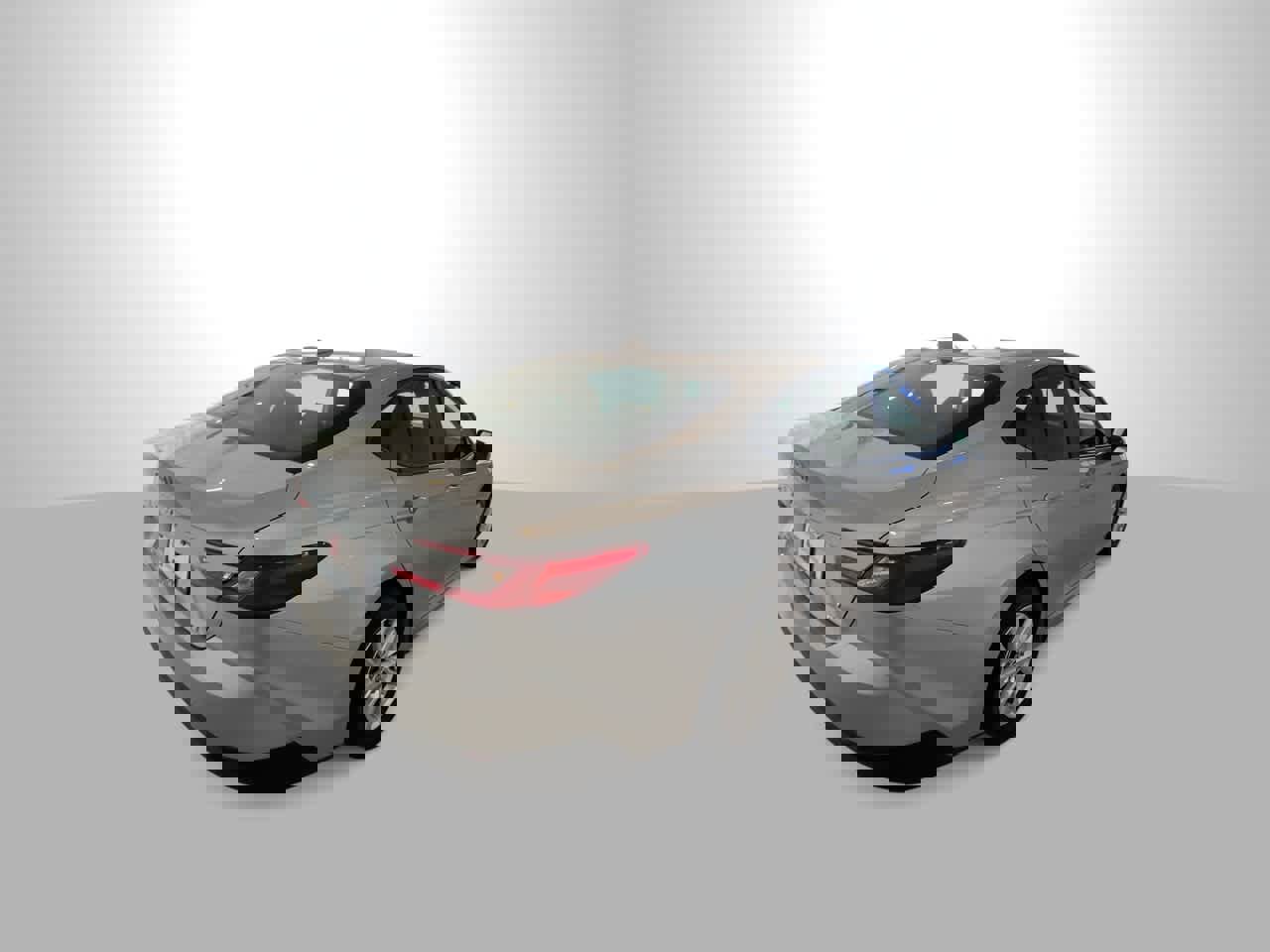 Used 2025 Toyota Camry LE w/ Convenience Package image 8