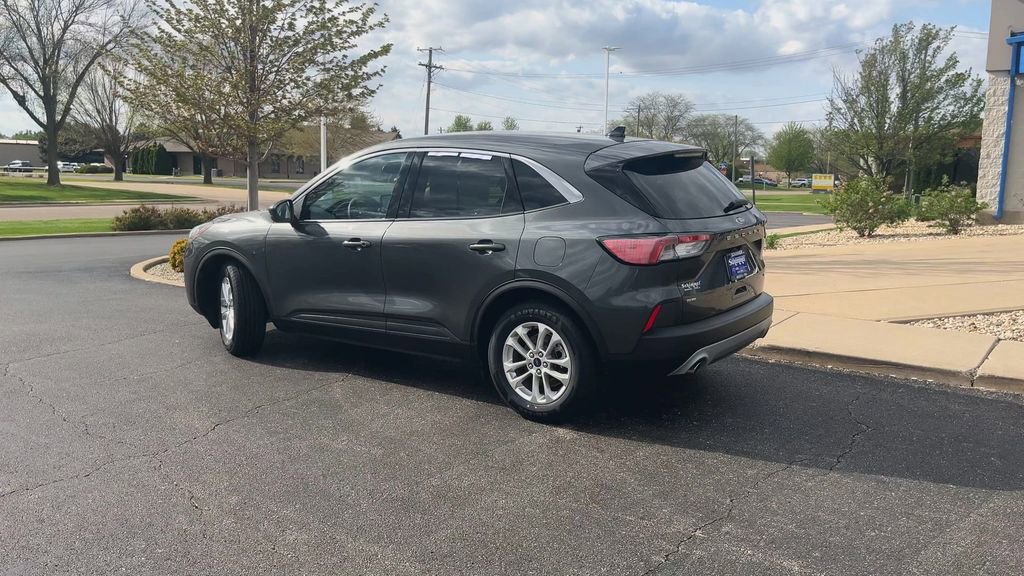 Used 2020 Ford Escape SE image 6