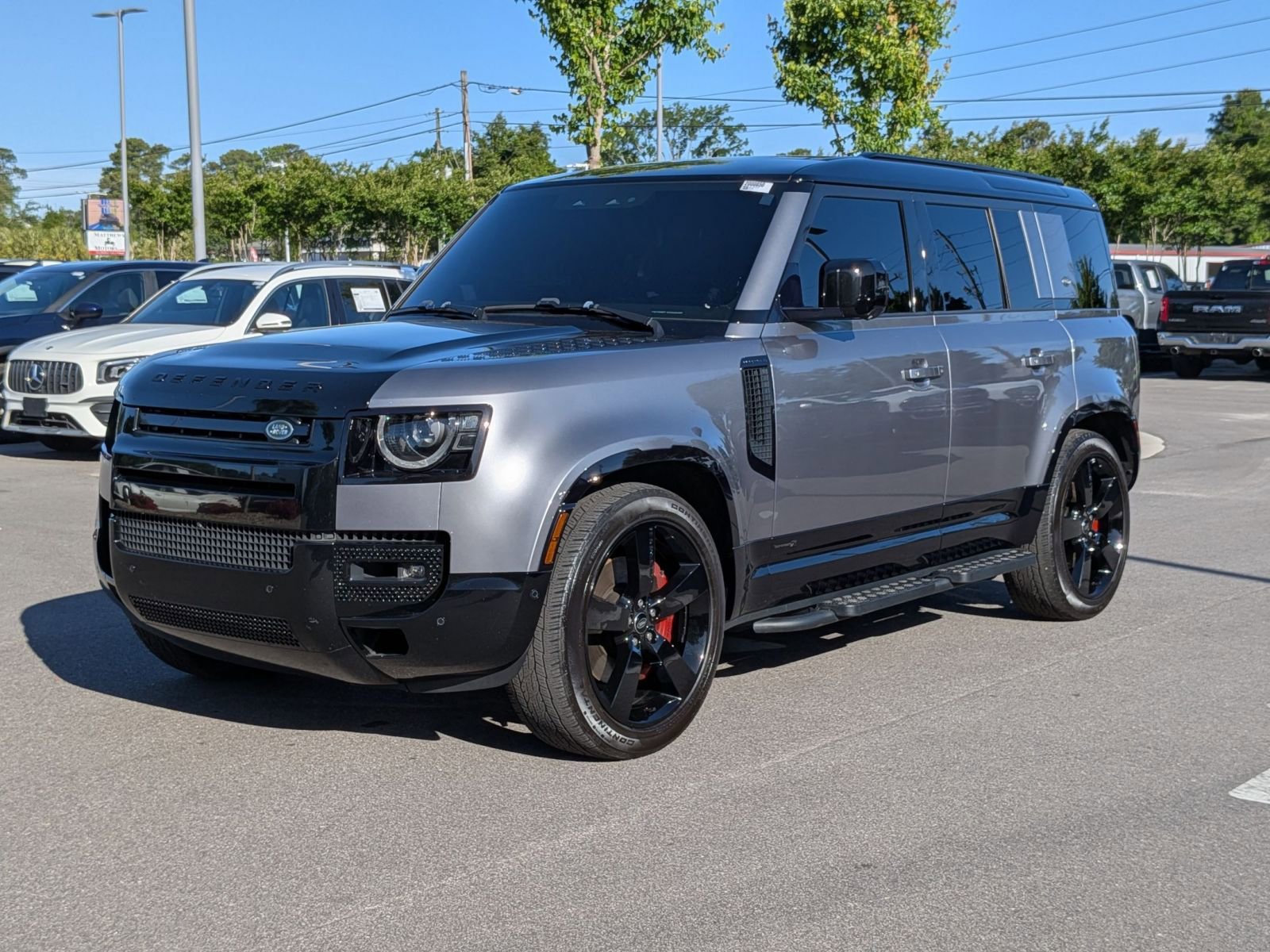 Used 2023 Land Rover Defender 110 X AWD/4WD image 7
