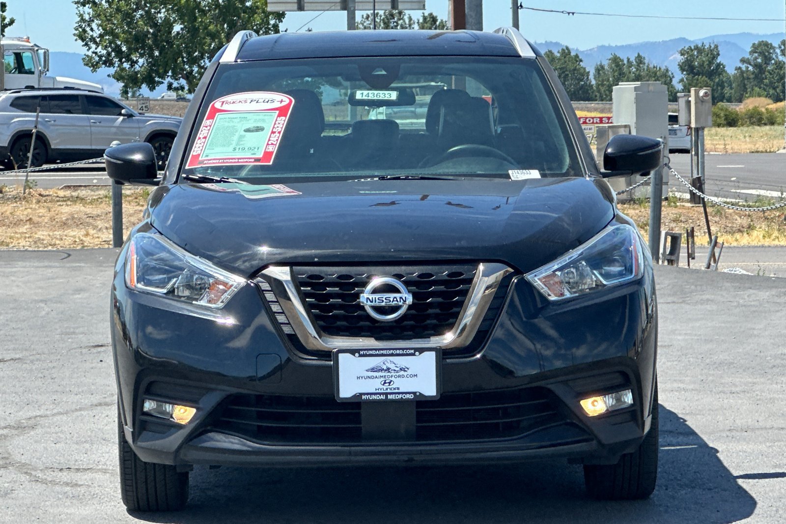 Used 2020 Nissan Kicks SR FWD image 9