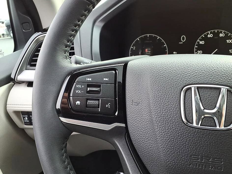 Used 2026 Honda Odyssey Touring image 35