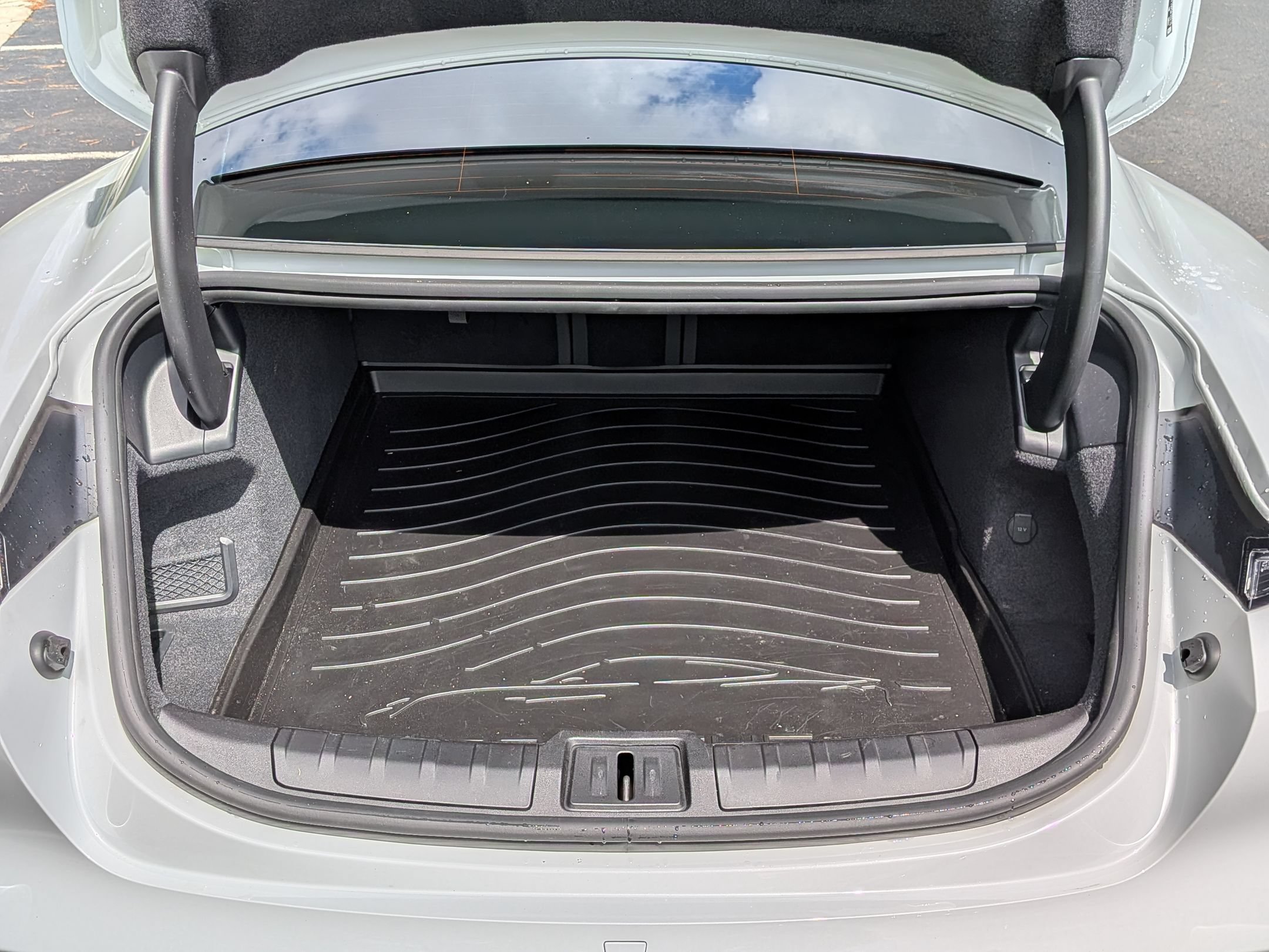 Certified 2023 Porsche Taycan RWD image 27