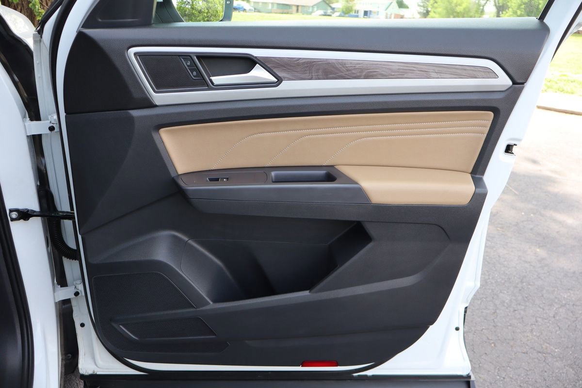 Used 2021 Volkswagen Atlas Cross Sport SE image 19