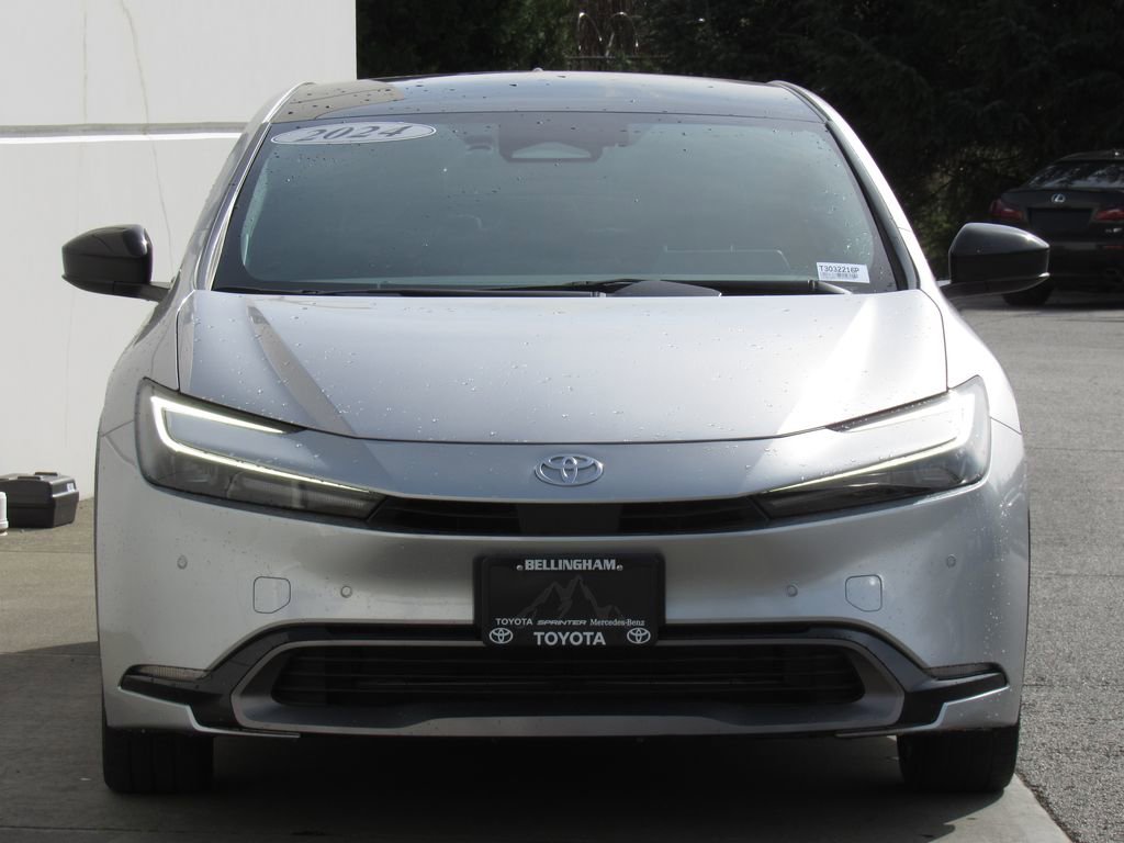 Used 2024 Toyota Prius Limited FWD image 3
