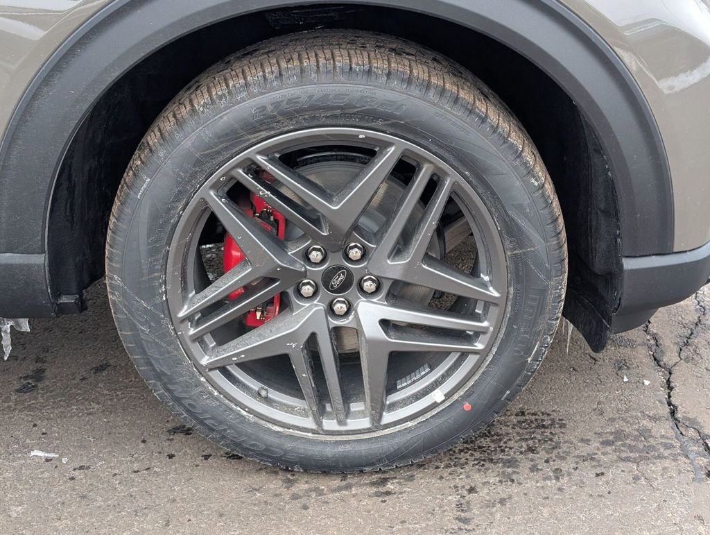 New 2026 Ford Explorer ST-Line w/ ST-Line Street Pack image 16