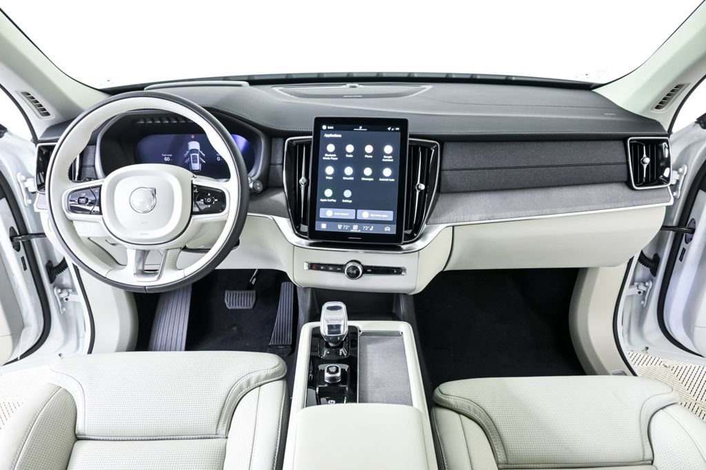 New 2026 Volvo XC90 T8 Ultra w/ Protection Package Premier image 18