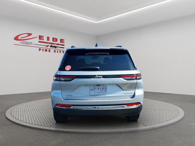 New 2025 Jeep Grand Cherokee Limited w/ Trailer Tow Package image 4
