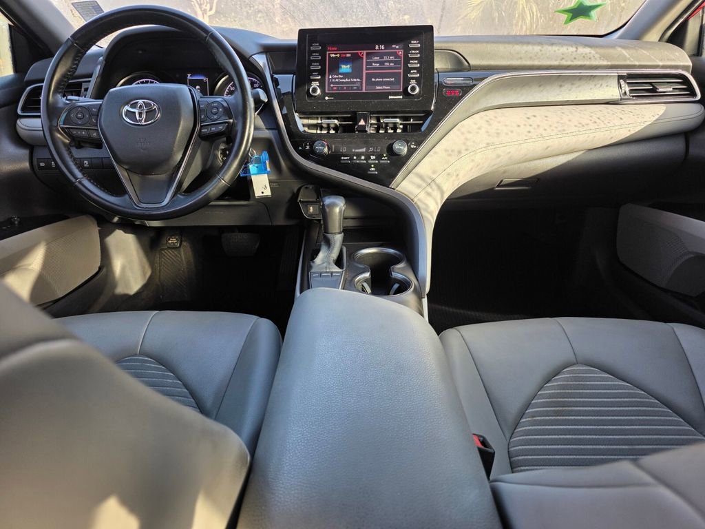 Certified 2022 Toyota Camry SE image 5