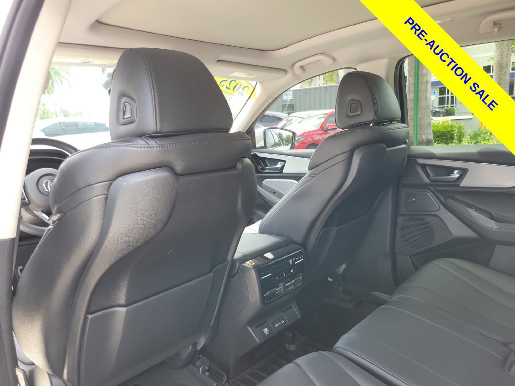 Used 2025 Acura MDX FWD image 11