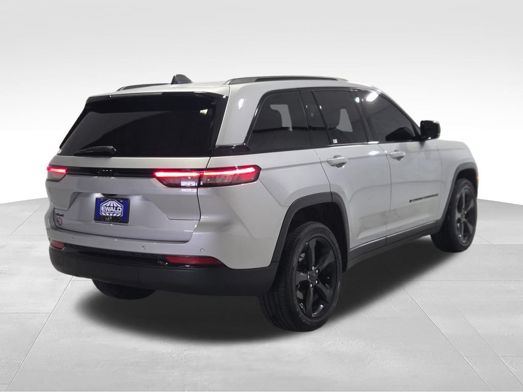 Certified 2023 Jeep Grand Cherokee Altitude AWD/4WD image 28